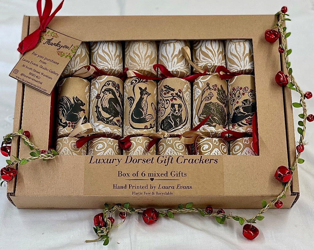 Eight Luxury Dorset Gift Crackers - with artisan treats